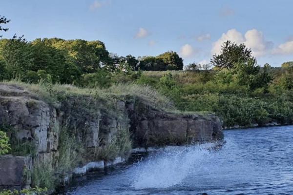 Badning fra klipperne på Bornholm