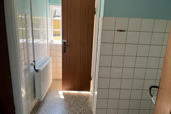 Halleklippen lederbarak toiletter og bad