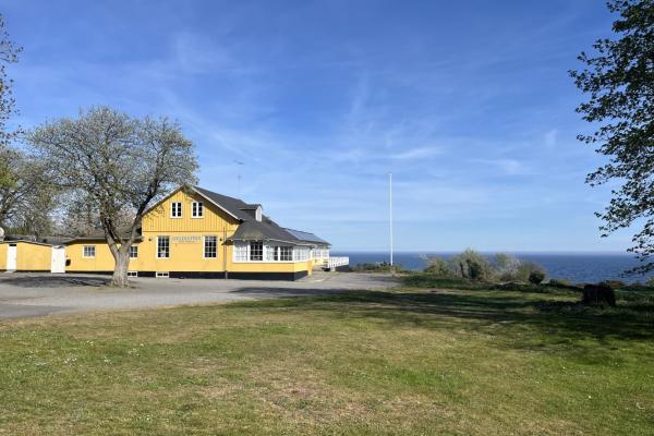 Halleklippen set fra boldbanen